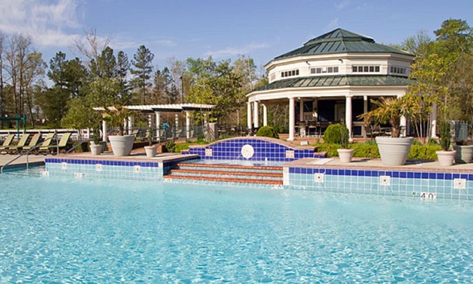 Berkeley Condo | 4 BDRM* SLEEPS 12* 2 KITCHENS* 2 LIVING RMS* 4 BATHRMS* BUSCH GARDENS 10 MILES*