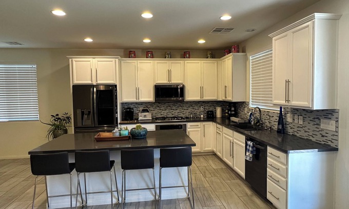 Las Vegas House | 4 Bed 3 Bath house in Las Vegas. Close to the strip and Red Rock.
