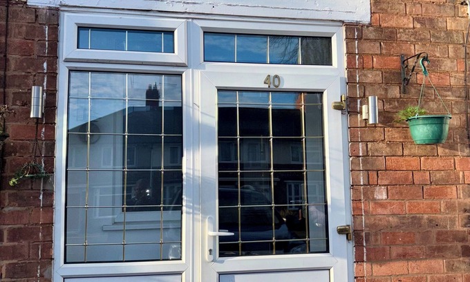 Birmingham House | 4 Bed House-Sleeps 8-Free Parking