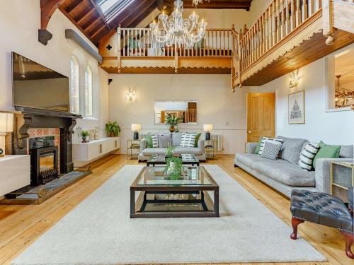 Ventnor House | 4 Bed in Whitwell 87435