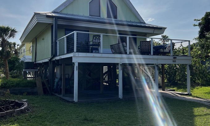 Placida House | 4 Bedroom/2 Bathroom Beach House on Little Gasparilla Island