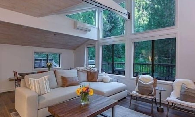 Aspen House | 4 Bedroom-4.5 Bath Amazing Core Townhome Aspen!