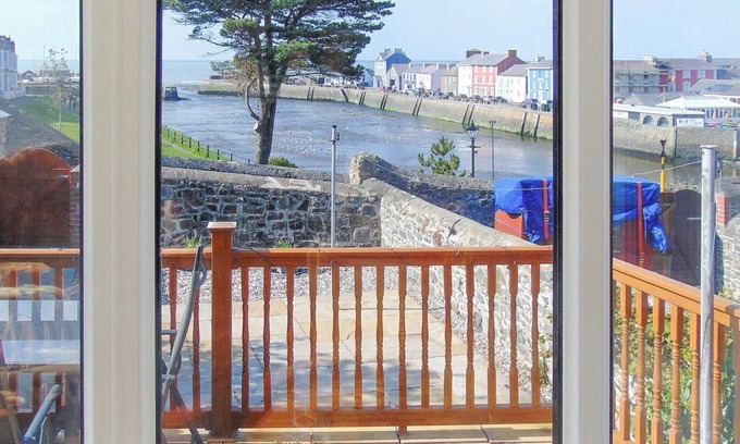 Aberaeron Cottage | 4 bedroom accommodation in Aberaeron, Cardigan Heritage Coast