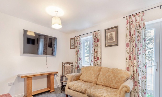 Oakham Cottage | 4 bedroom accommodation in Barleythorpe, near Oakham