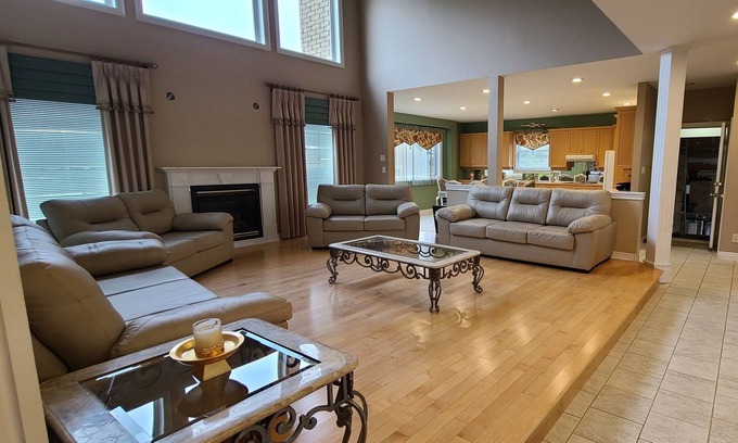 Hamilton House | 4 Bedroom Beautiful House