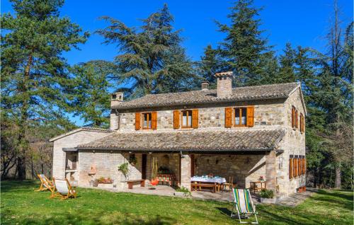 Acqualagna House | 4 Bedroom Beautiful Home In Acqualagna