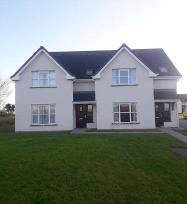 Youghal House | 4 bedroom home by the sea
