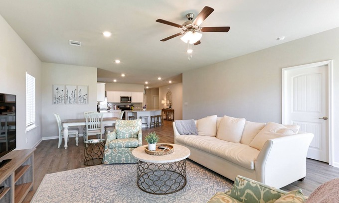 Shenandoah House | 4 bedroom home with neighborhood playground!
