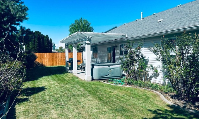 Boise House | 4 bedroom house near the Village at Meridian - Boise
