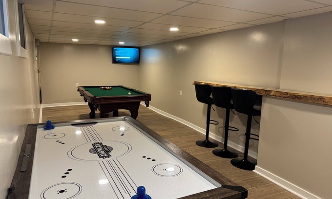 Sheboygan House | 4- Bedroom Retreat w/Sauna, Game Room, Patio & Walk to Golf, Bars & Restaurants