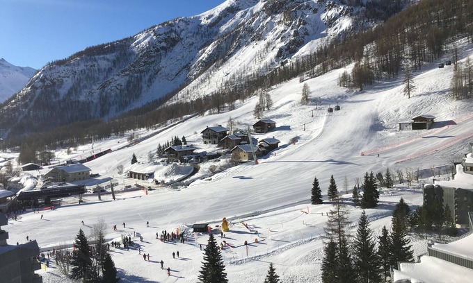 Val-d'Isere Apartment | 4 bedroom ski-in apartment with stunning views up valley