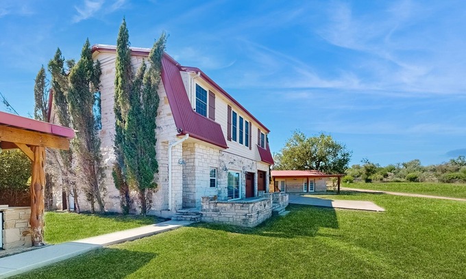 Spicewood House | 4-bedroom spacious home with guest house & pool, located on 9 acres of land