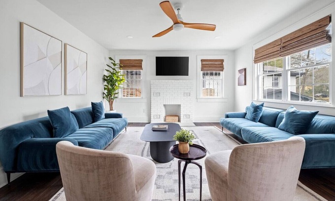 North Charleston Apartment | 4 Bedroom-Walk to Restaurants! 10 Min. to Downtown