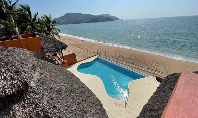 Barra de Navidad Villa | 4 bedrooms 5 bathrooms n3 full 2 half bathsnOCEAN FRONTnSLEEP 8