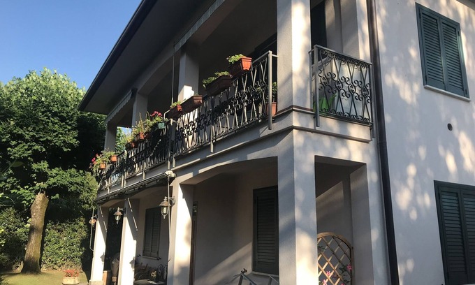 Varese House | 4 Bikers Apartment, Varese City, 5 ’Uni & Hospital