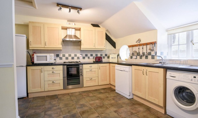 Charmouth House | 4 CHARMOUTH HOUSE, pet friendly, with a garden in Charmouth