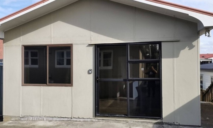 Mount Albert Ski Chalet | 4 double and 2 Sofa Beds in 2 Bedroom