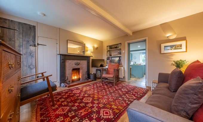 Burnham Overy Staithe Cottage | 4 Gravel Hill, Burnham Overy Town, Norfolk