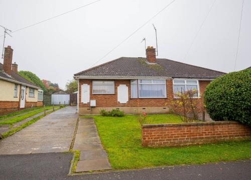 Wellingborough House | 4 Guests - Free Parking - Near Attractions