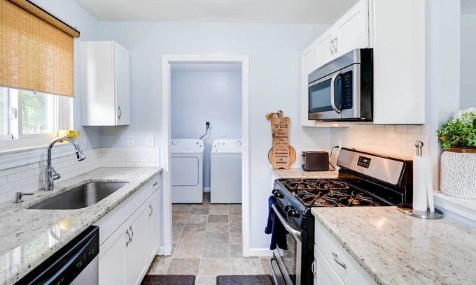 Mitchell Cottage | 4 Mi to Michigan Stadium: Cozy Home w/Fire Pit!
