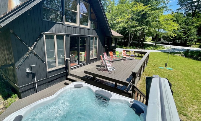 Killington House | 4 miles to Killington - 8 person hot tub