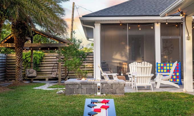 Vilano Beach House | 4 Min Walk to Beach~Golf Sim~Hot Tub~Private Backyard~Fire Pit~Outdoor Shower