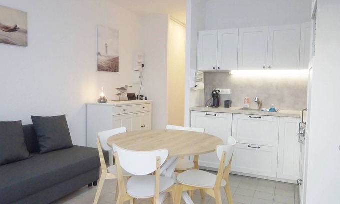 Damgan Apartment | 4 person beachfront apartment in seaside resort