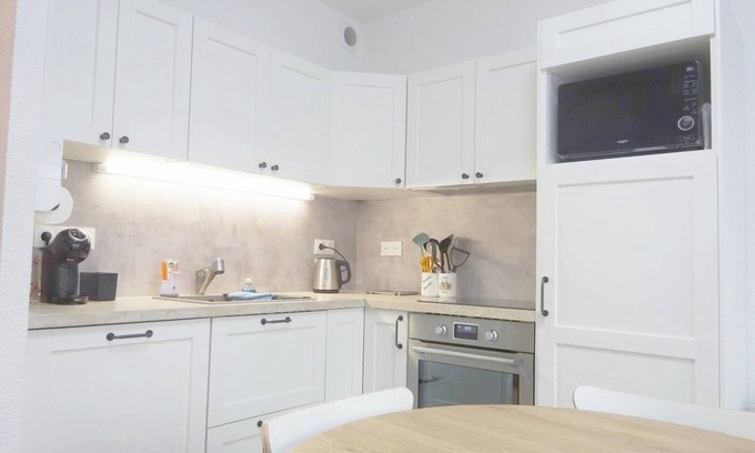 Damgan Apartment | 4 person beachfront apartment in seaside resort