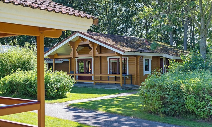 Municipality of Hardenberg House | 4-person bungalow with private sauna, veranda and washing machine at holiday park ’t Hooge Holt near Gramsbergen and nature.