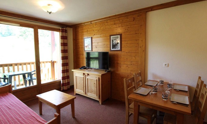 Val Cenis Apartment | 4-person apt, ski-in/ski-out with pool and parking, Lanslebourg-Val Cenis