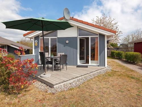 Lensterstrand House | 4 person holiday home in GROEMITZ