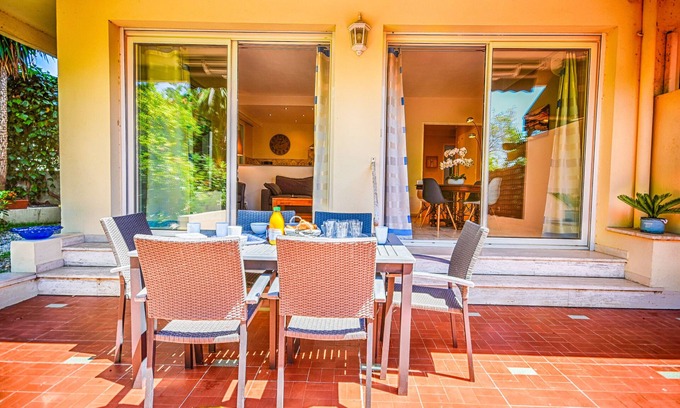 Antibes Apartment | 4 room apartment with terrace and garden just steps from the sea