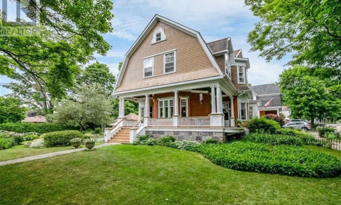 Meaford House | 4 Season Updated Historic Edwardian