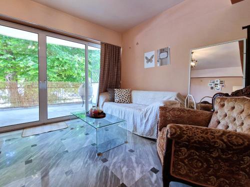 Nafpaktos Apartment | 4 Squares Apartments - Piano Studio
