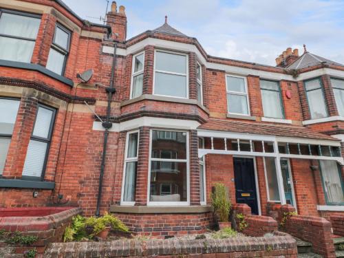Scarborough House | 40 Ashville Avenue