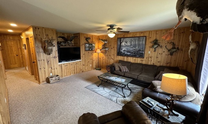 Waubay House | 40 Creek Lodge South - Prime Hunting and Fishing Cabin at Waubay Lake