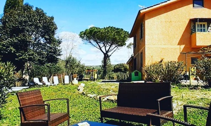 Roman Coast House | 400 m² Farmhouse ∙ 5 bedrooms ∙ 17 guests