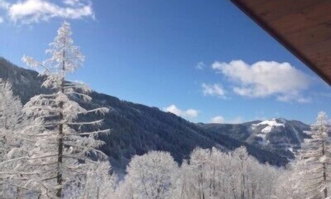 La Clusaz Apartment | 400m from the Balme ski lifts Luxury 6-person chalet facing Aravis near Confins