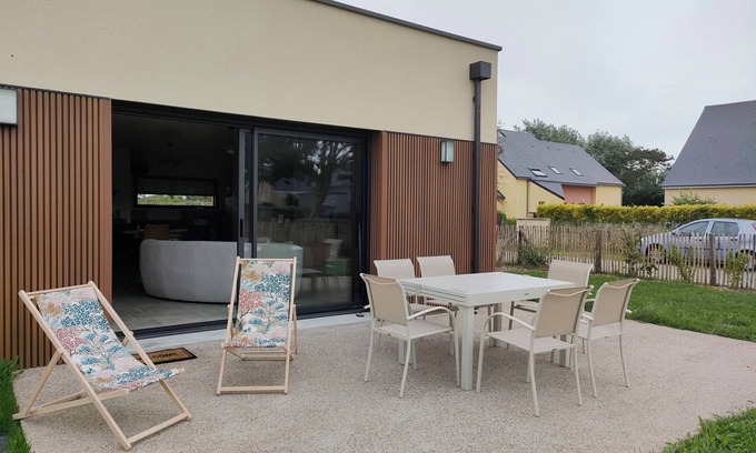 Portbail House | 400m from the beach, new house for relaxation