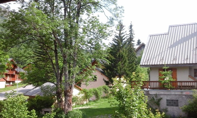Valloire Apartment | 41 m2 Facing south, relaxing view, 200m from the slopes. Pool, Sauna