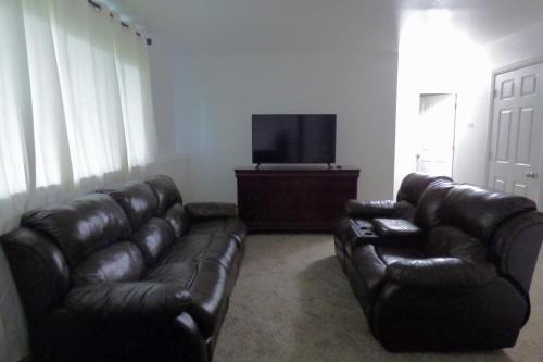 Midtown Anchorage Apartment | 410 E 45th Unit 1