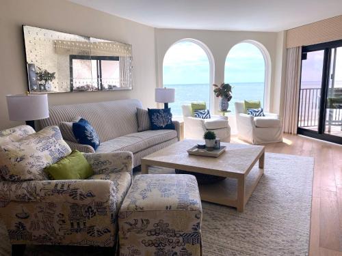 Isle of Palms Apartment | 417 Seascape Villas, Beachfront! Stunning Views! Pool!