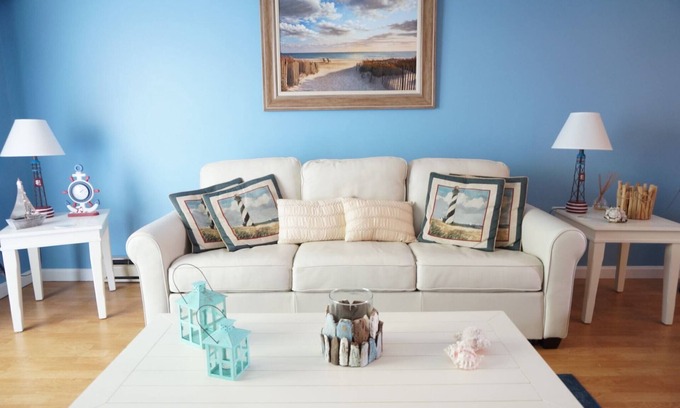 Hyannis House | 43 by the Sea, steps to private beach & heated pool, 1-mile from Main St. shops, AC, & Wi-Fi