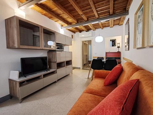 Santa Maria Novella Apartment | 43 Palazzuolo House by 360Rentals