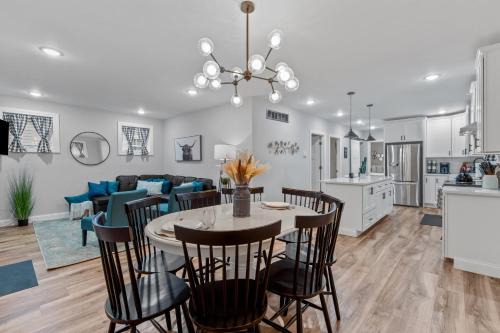 St. Louis House | 4456 Blue Door Bungalow