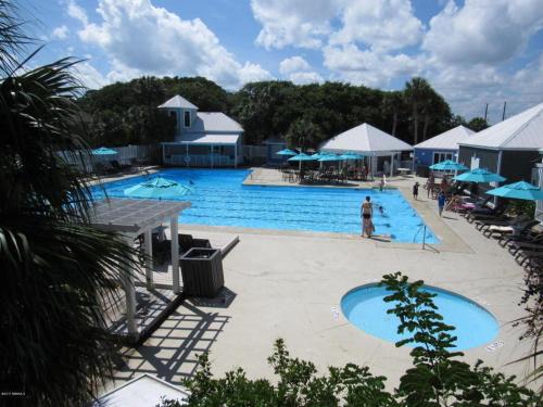 Saint Helena Island House | 452 Tarpon