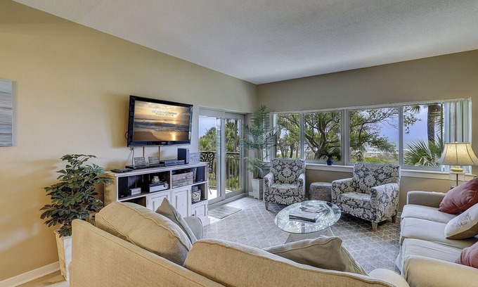 Palmetto Dunes Condo | 464 Captains Walk - 2 bedroom, 2 bath villa convenient to the beach!