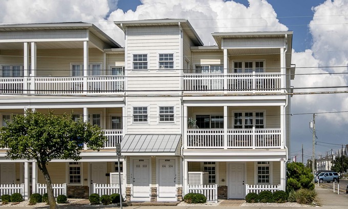 Wildwood Condo | 4700 Atlantic Ave., Unit 204