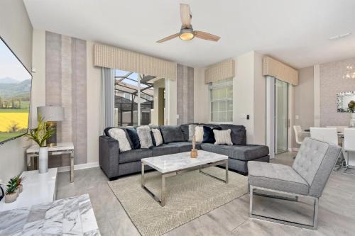 Groveland House | 4817CO TOWNHOUSE 4 BEDROOMS & 3 BATHROOMS + POOL