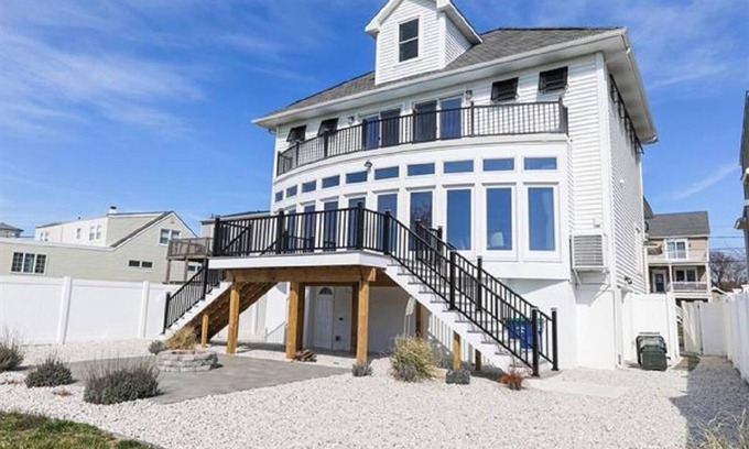 Brigantine House | 4BD, 4.5 baths, Brigantine home on Golf Course, AC and WiFi , Gorgeous Views